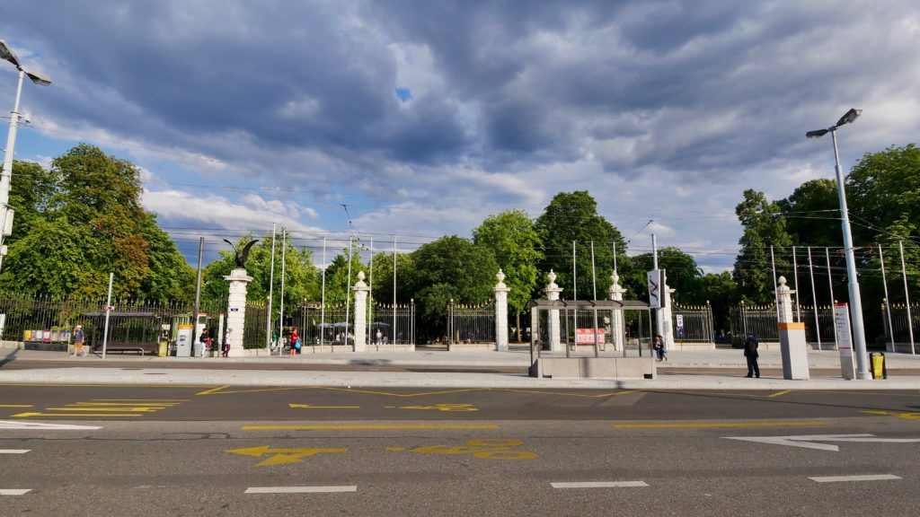 Place de Neuve - Entrée Parc des Bastions